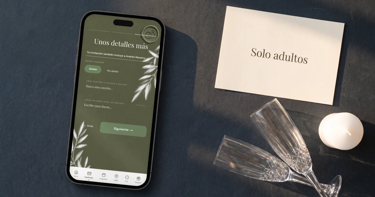 Boda sin niños: un teléfono muestra la confirmación de asistencia de cada invitado junto a una invitación solo para adultos