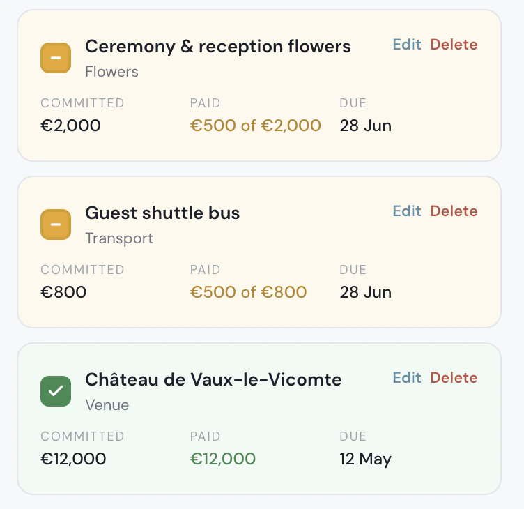 Wedding vendor deposit and balance tracker showing flowers €500 of €2,000 partially paid due 28 Jun, guest shuttle bus €500 of €800 partially paid due 28 Jun, and Château de Vaux-le-Vicomte venue €12,000 fully paid 12 May — French destination wedding expense tracking with due dates